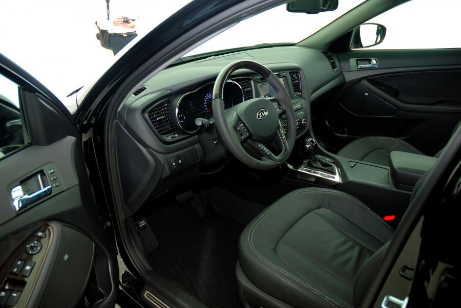  Kia Optima 2011 года  (фото 6 из 69)